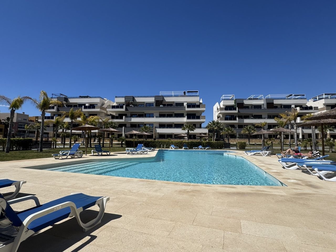 3 Bed Tussenverdieping Appartement in Playa Flamenca in Playa Flamenca, 