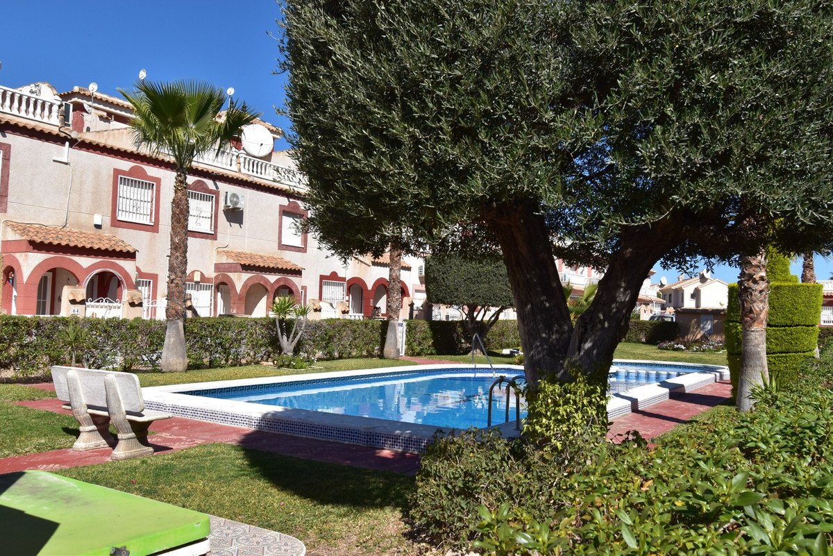2 Bed Quad in Playa Flamenca in Playa Flamenca, Quad