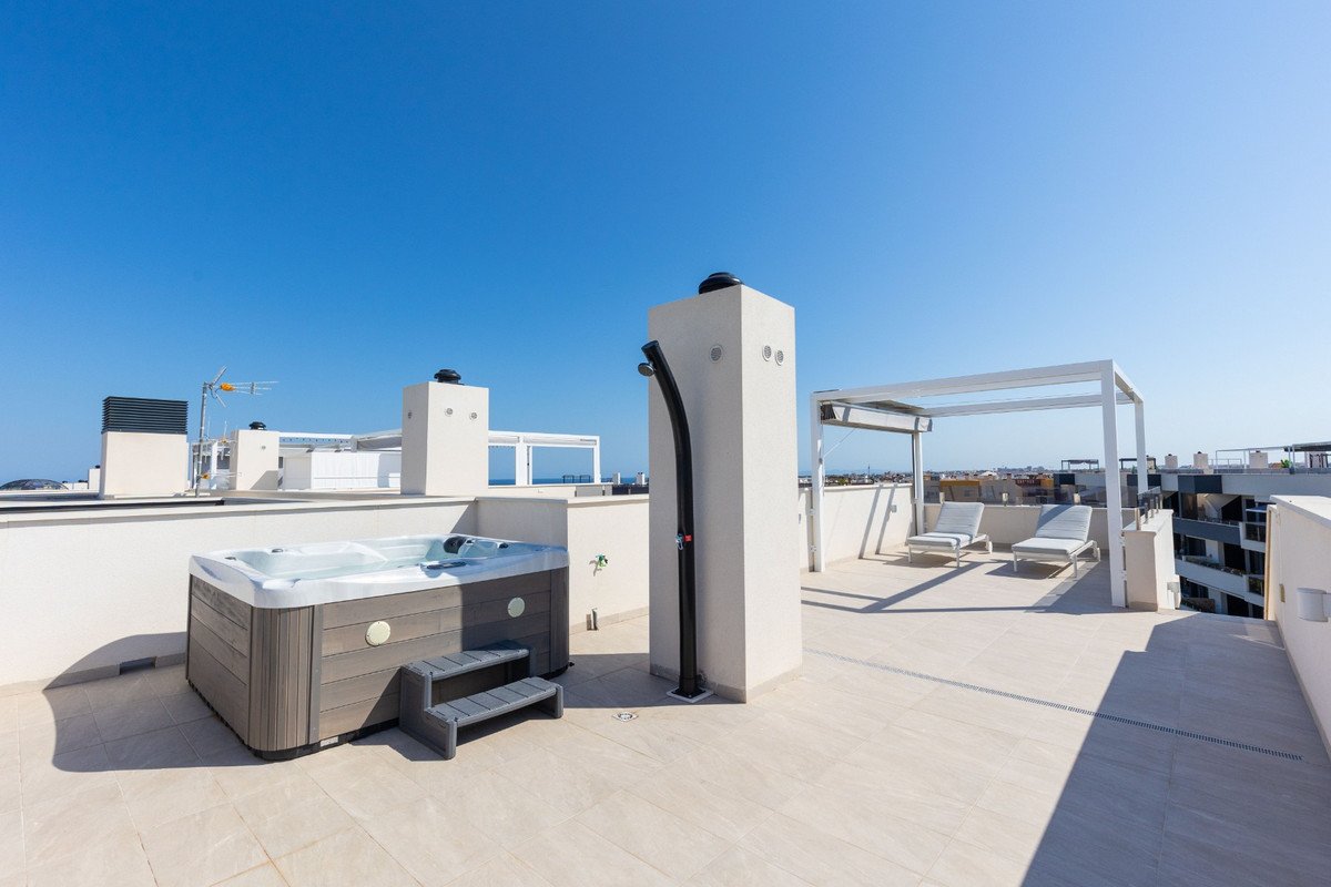2 Bed شقة في الطابق الأرضي in Playa Flamenca في Playa Flamenca, شقة
