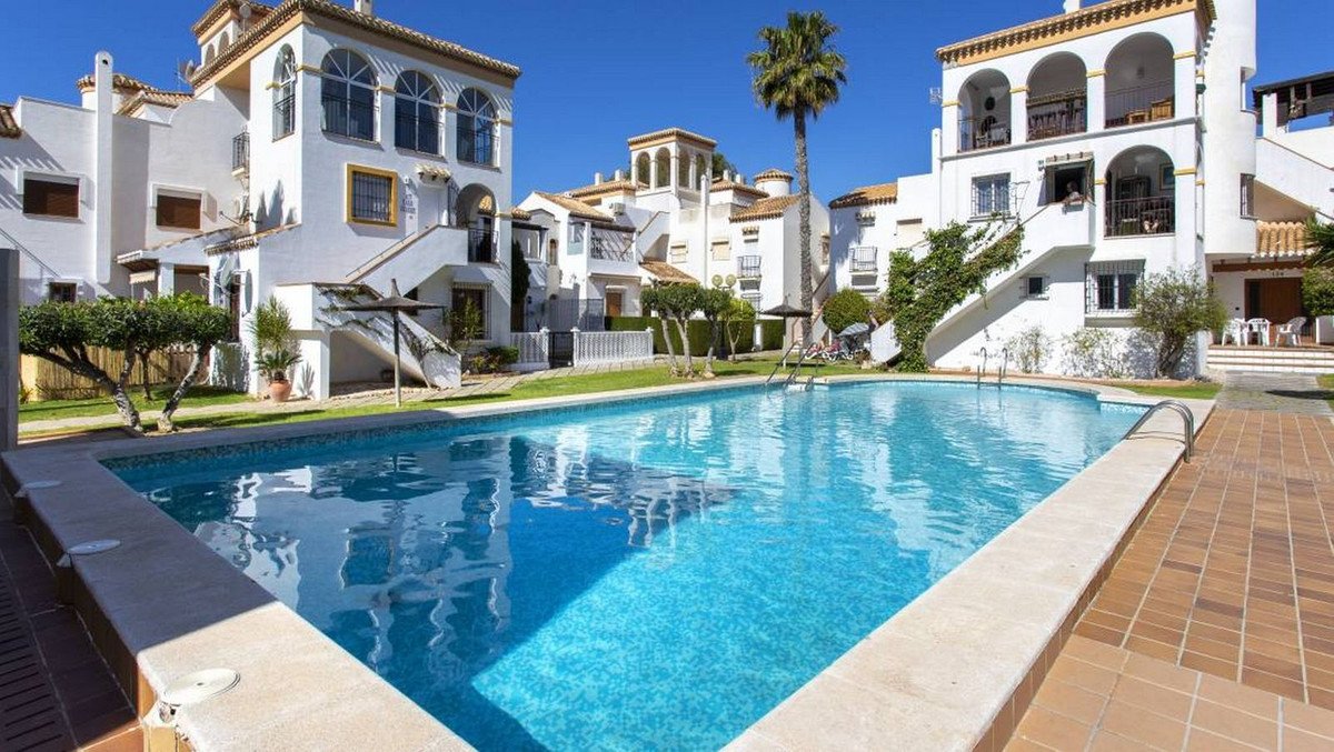 3 Bed Penthouse Duplex in Playa Flamenca in Playa Flamenca, Penthouse Duplex