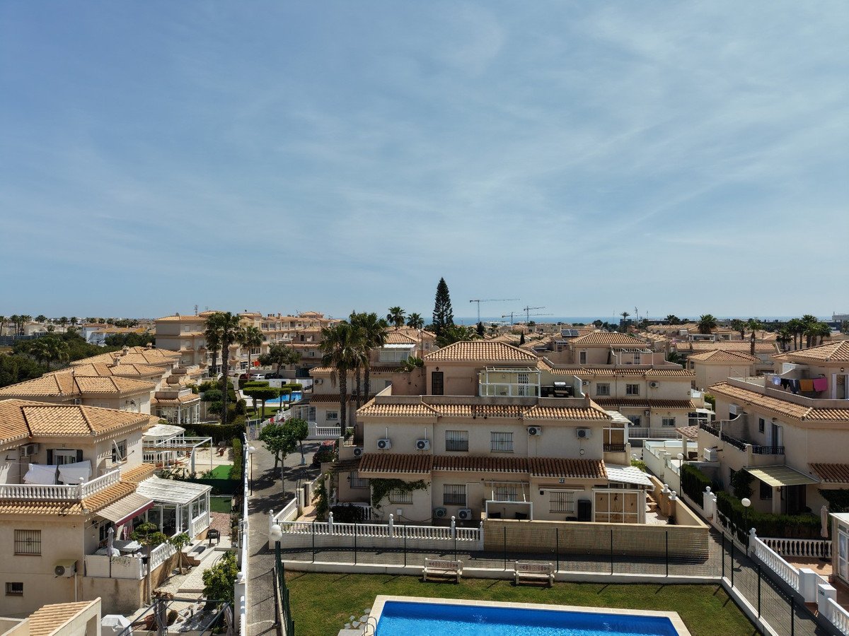 4 Bed Townhouse in Playa Flamenca in Playa Flamenca, Townhouse