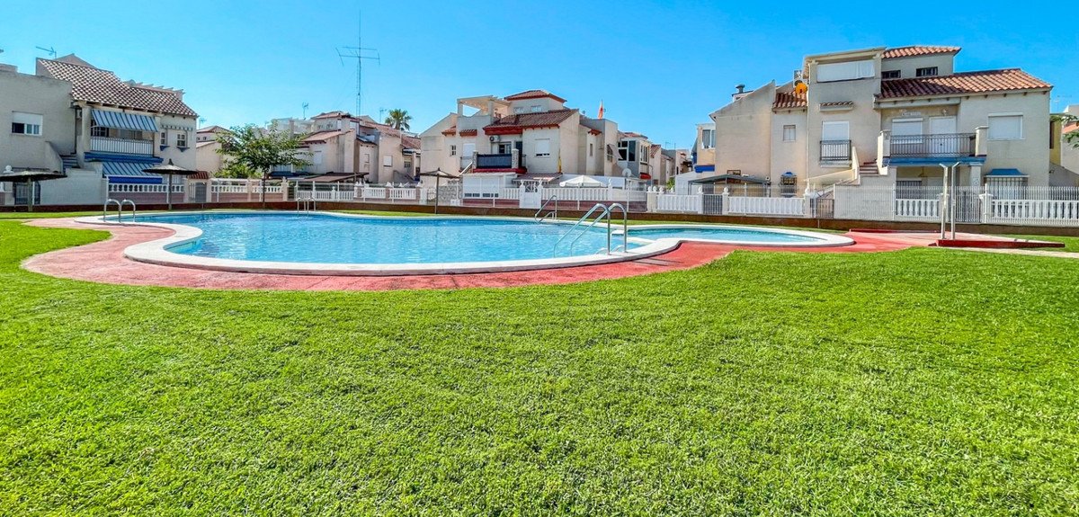 2 Bed Bungalow in Playa Flamenca in Playa Flamenca, Bungalow