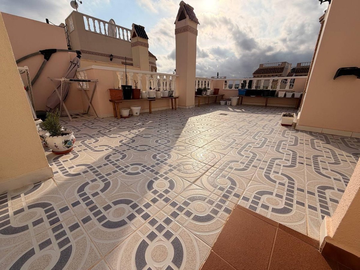 3 Bed Bungalow in Orihuela Costa in Orihuela Costa, 