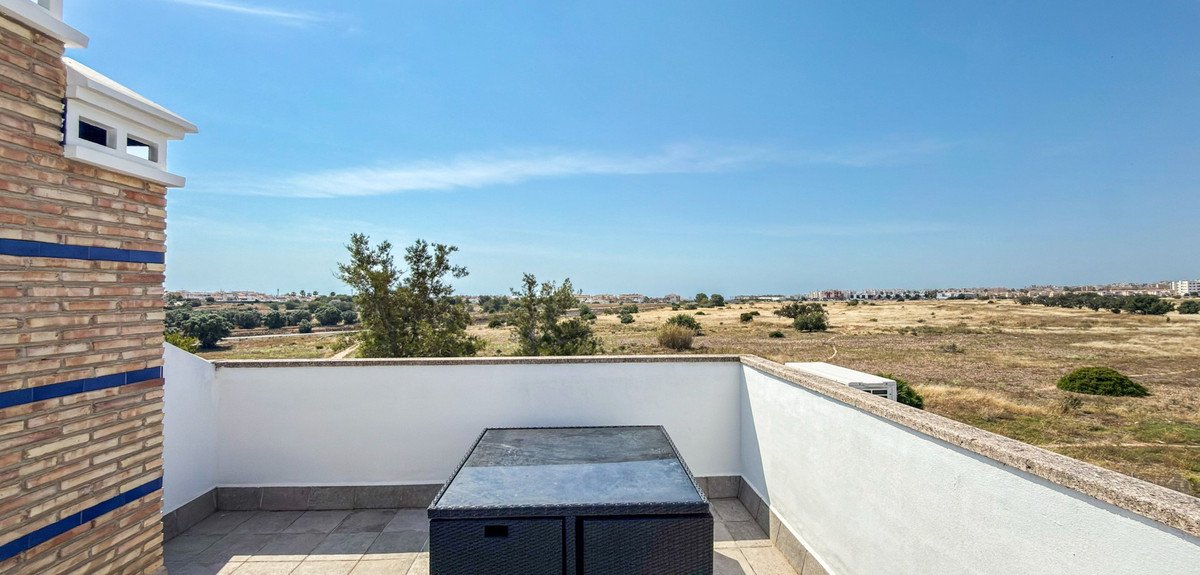 2 Bed Top Floor Apartment in Villamartin in Villamartin, Apartment