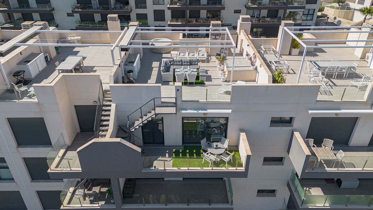 2 Bed بنتهاوس in Villamartin في Villamartin, بنتهاوس