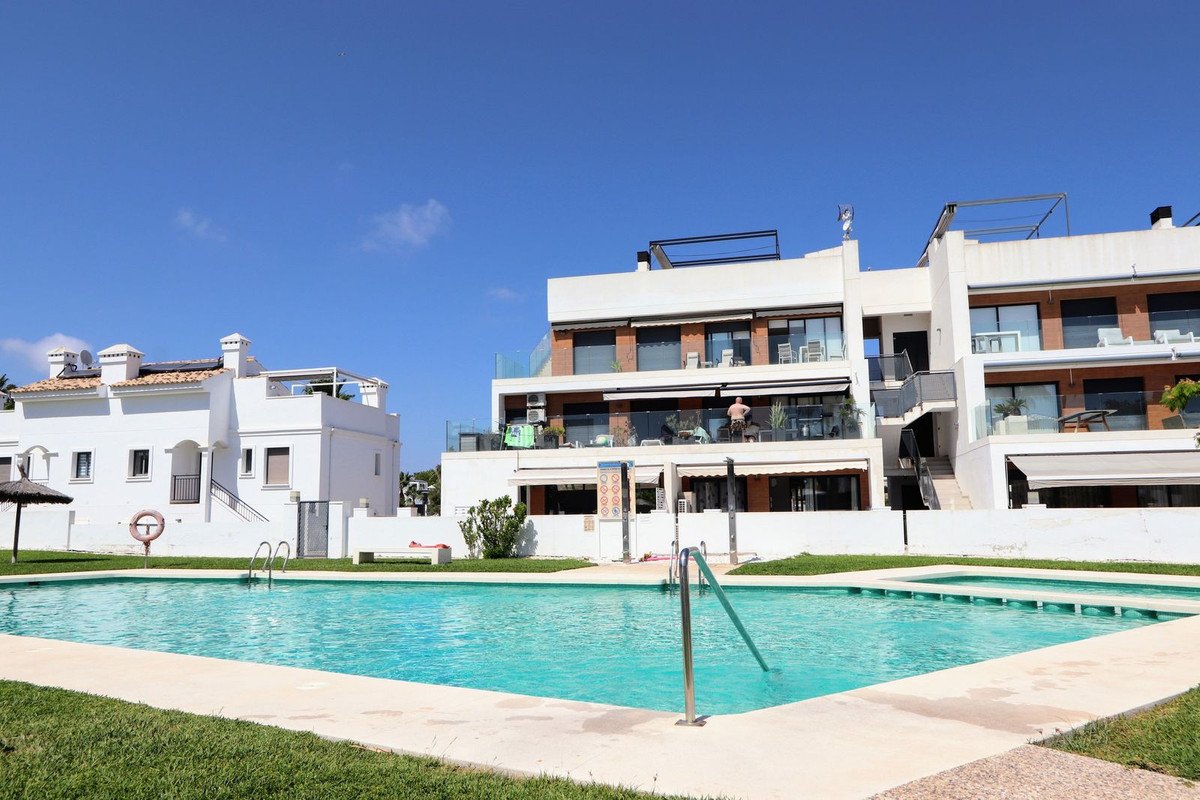 2 Bed Begane Grond Appartement in Villamartin in Villamartin, 