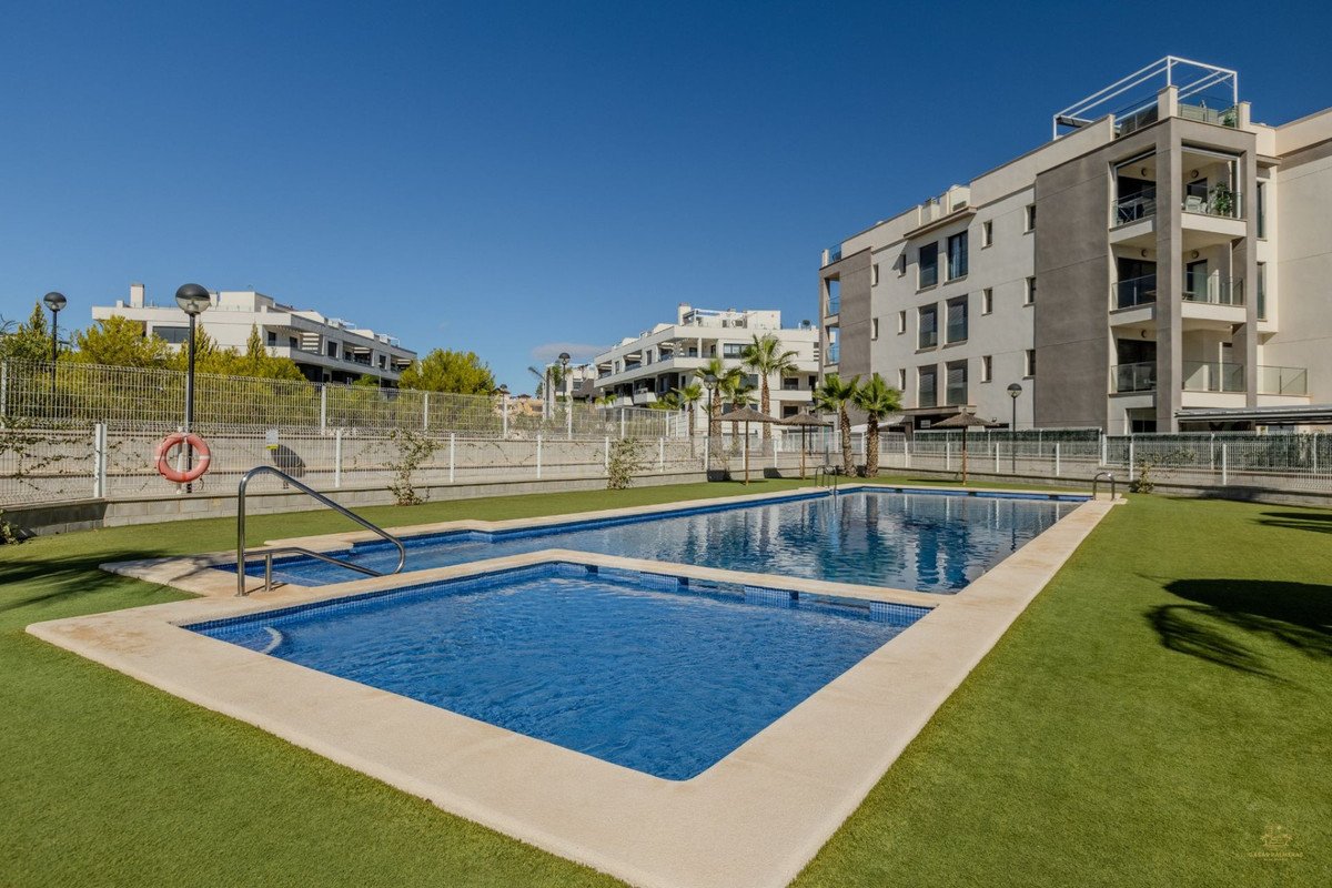 2 Bed Ground Floor Apartment in Villamartin in Villamartin, 