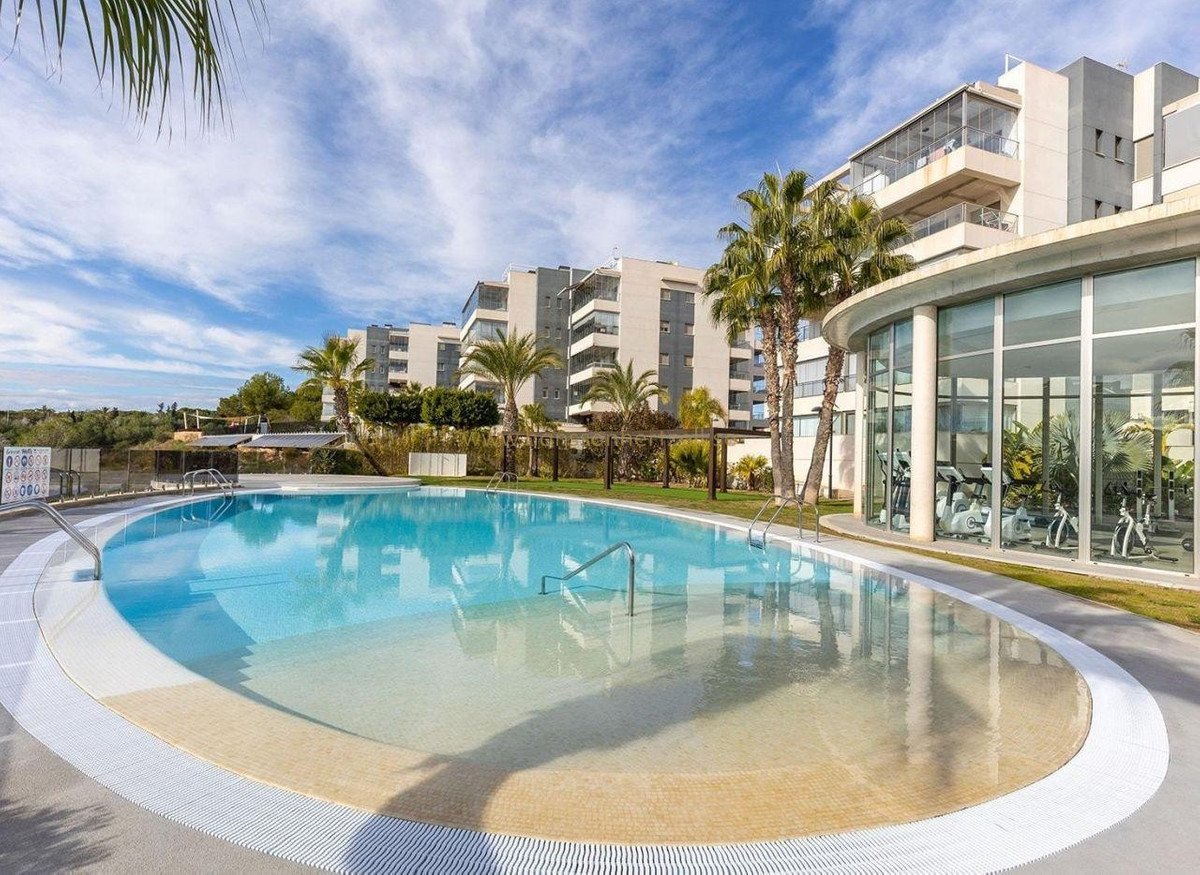 2 Bed Ground Floor Apartment in Villamartin in Villamartin, Apartment