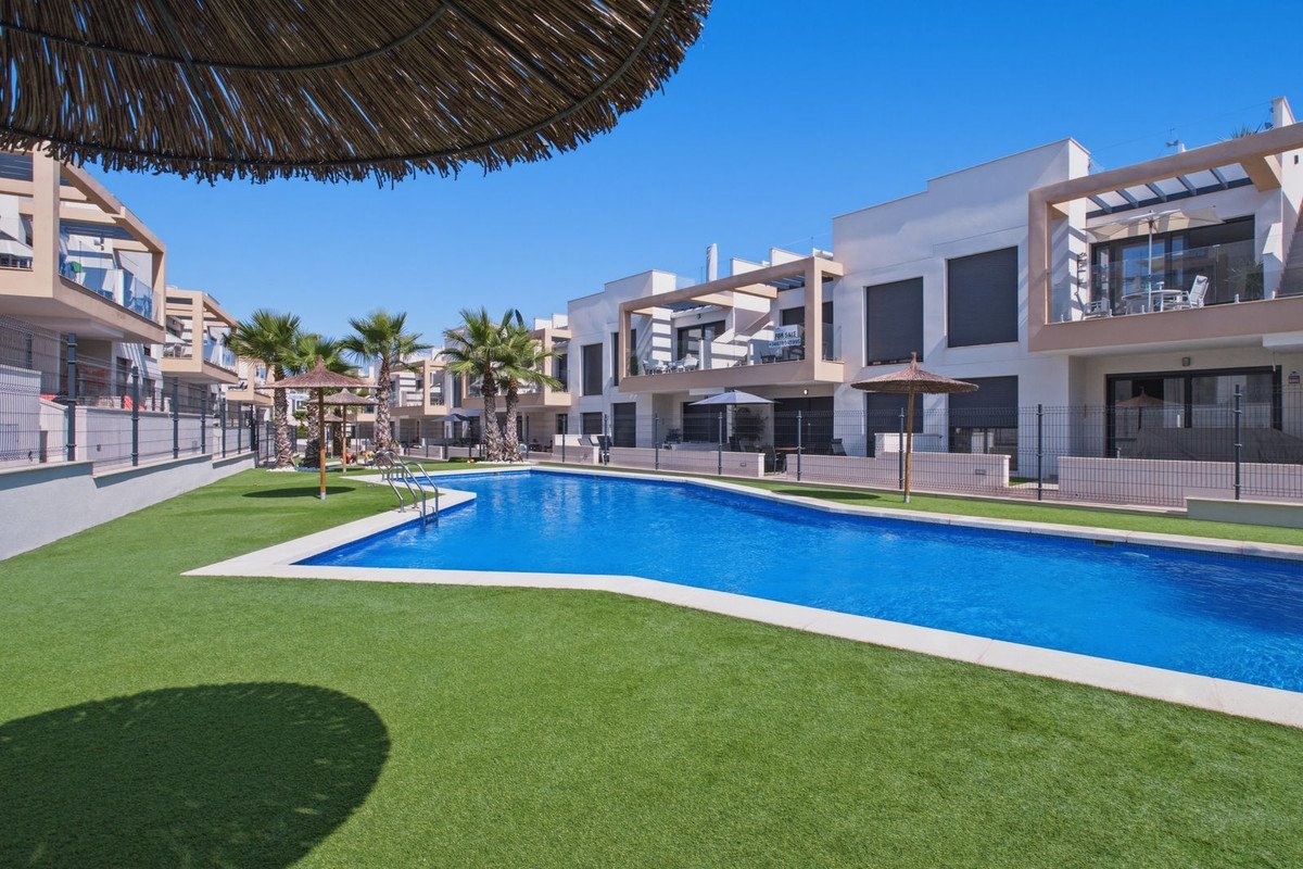 2 Bed Ground Floor Apartment in Villamartin in Villamartin, Apartment