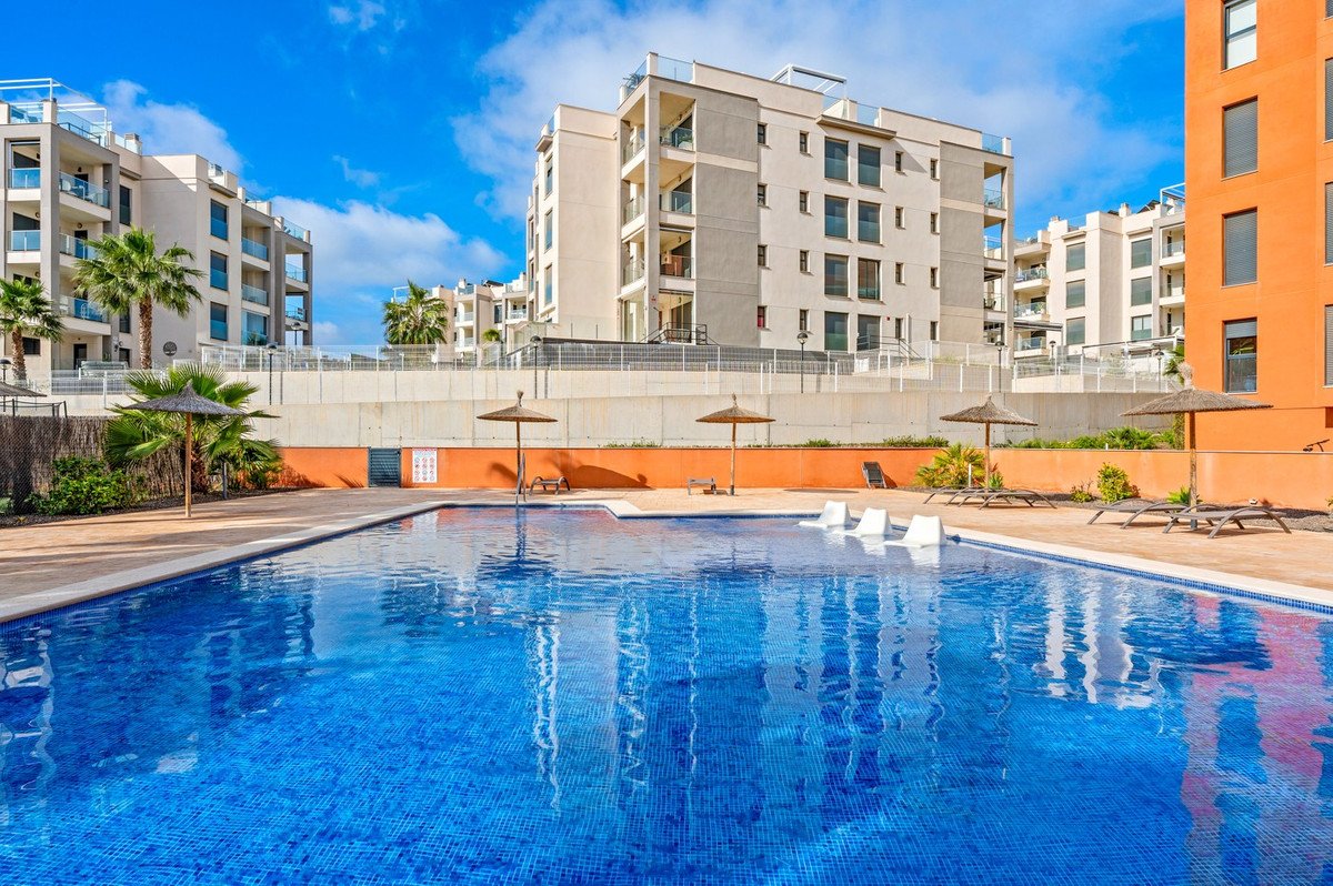 2 Bed Ground Floor Apartment in Villamartin in Villamartin, Apartment
