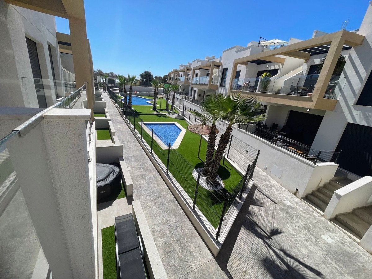 2 Bed Penthouse in Villamartin in Villamartin, Penthouse