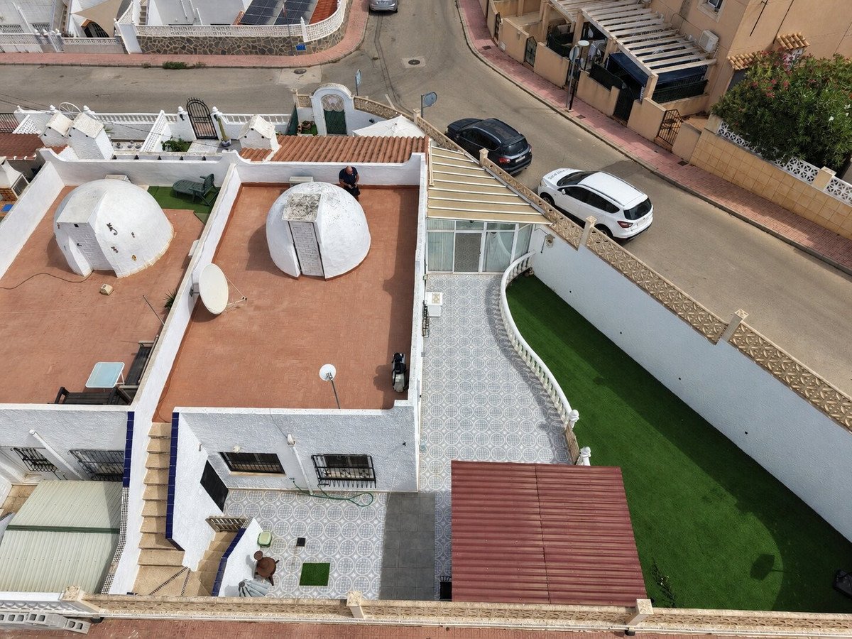 2 Bed Bungalow in Villamartin in Villamartin, Bungalow