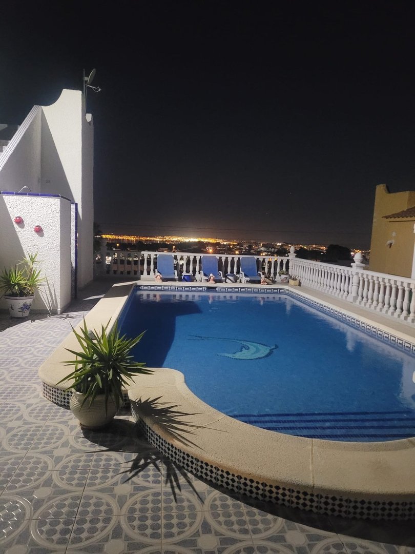2 Bed Vrijstaande Villa in Villamartin in Villamartin, 