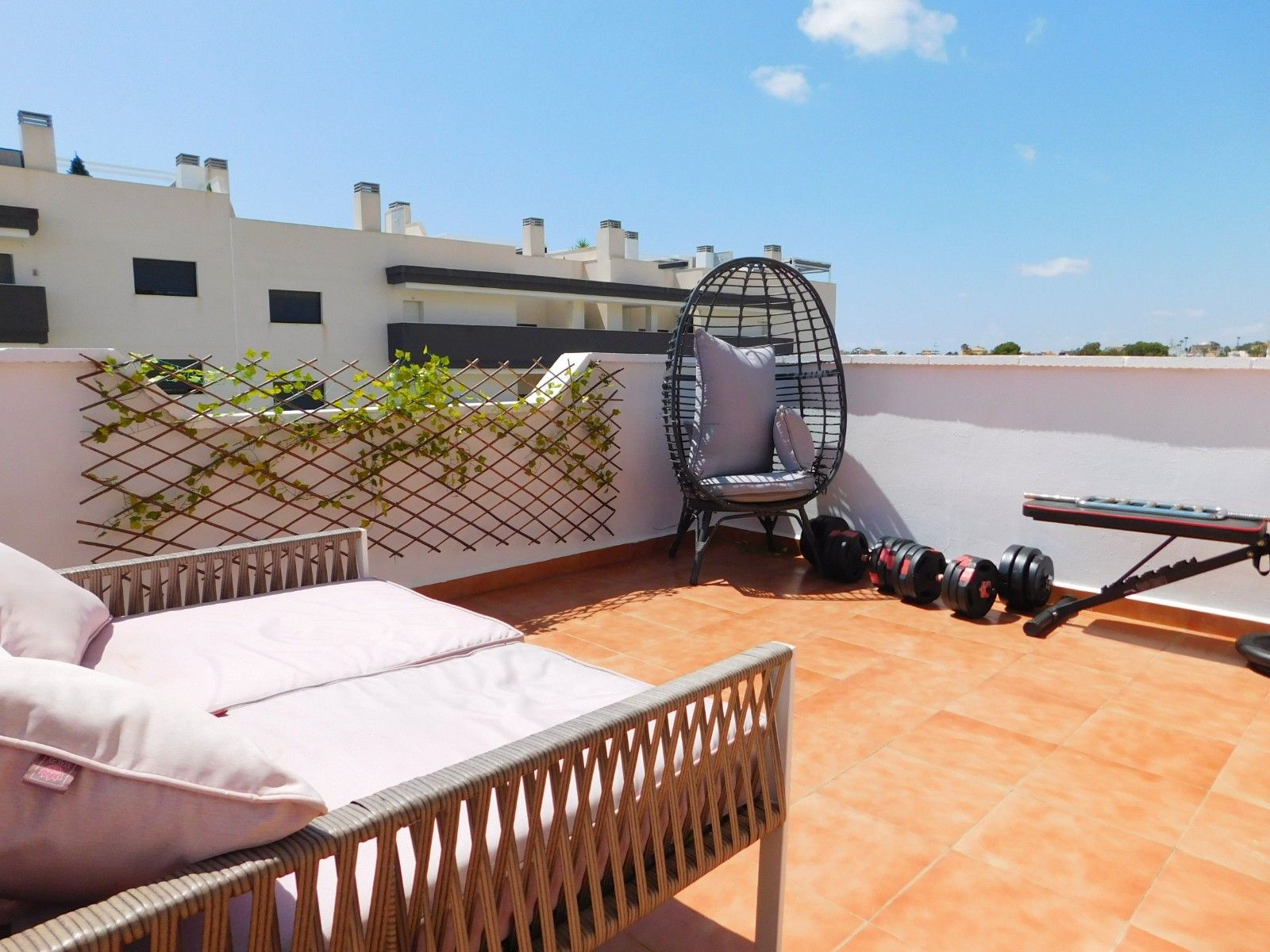 3 Bed فيلا مستقلة in Villamartin في Villamartin, فيلا منفصلة