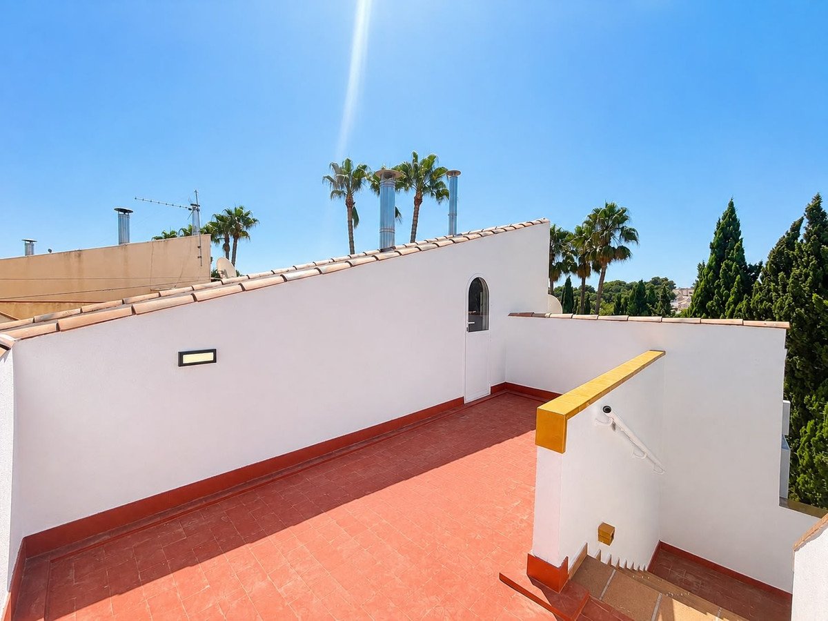 3 Bed Detached Villa in Villamartin in Villamartin, Detached Villa