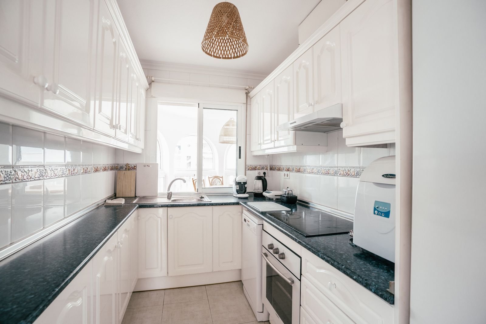 4 Bed Vrijstaande Villa in Villamartin in Villamartin, Vrijstaande Villa