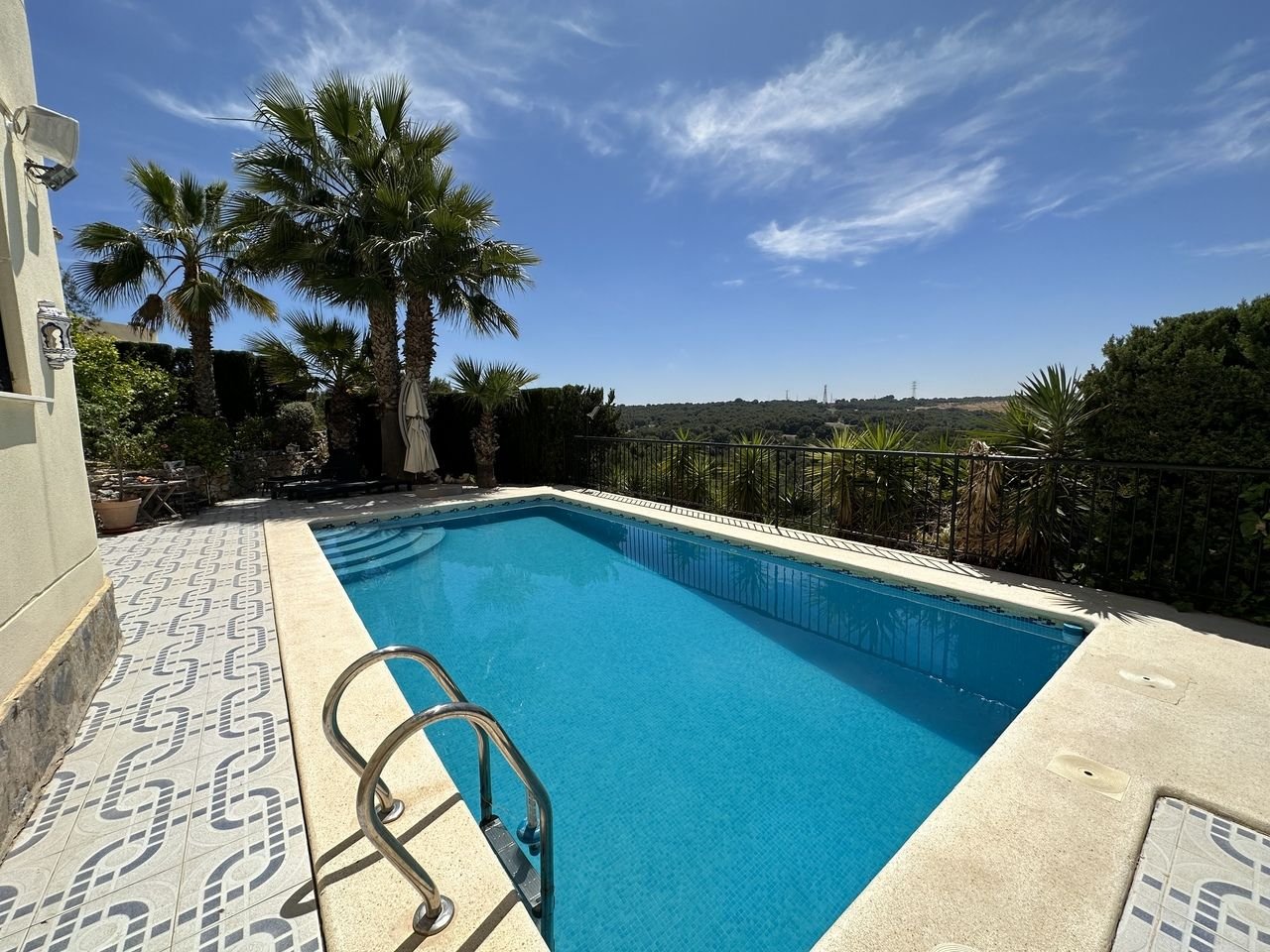 5 Bed فيلا مستقلة in Villamartin في Villamartin, فيلا منفصلة