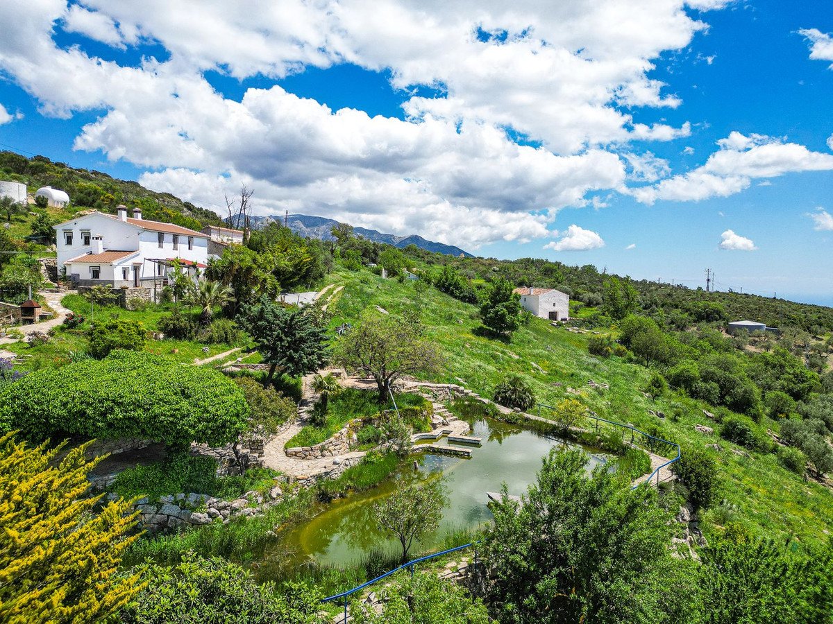 5 Bed Finca - Cortijo in Periana in Periana — Finca - Cortijo