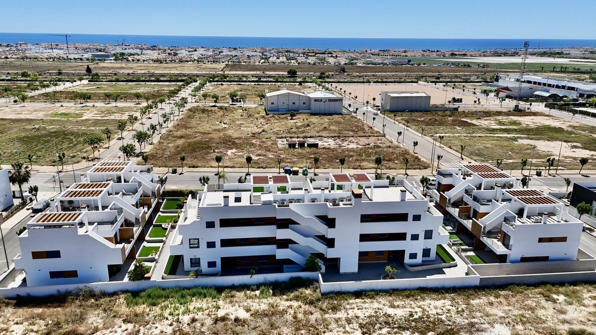 2 Bed Middle Floor Apartment in Pilar de la Horadada in Pilar de la Horadada — Apartment