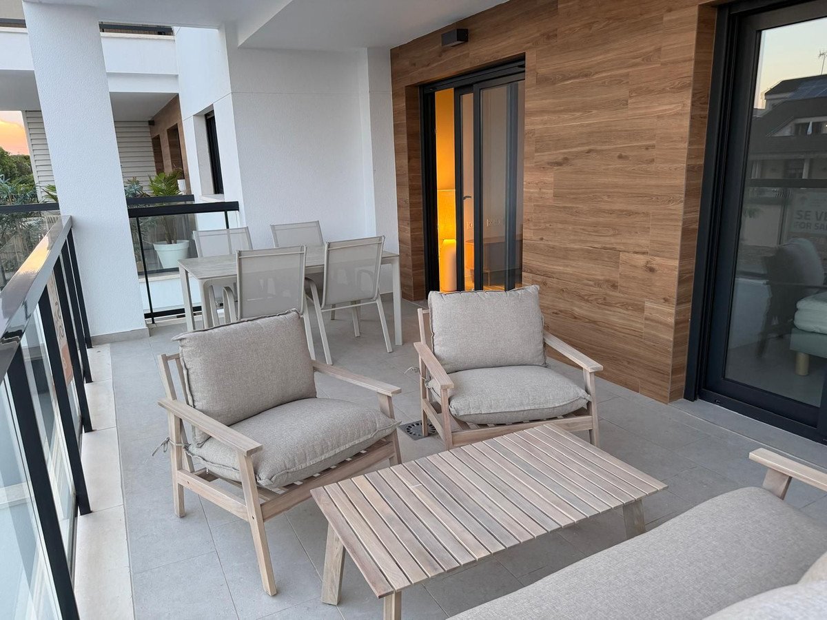 3 Bed Middle Floor Apartment in Mil Palmeras in Mil Palmeras, Apartment