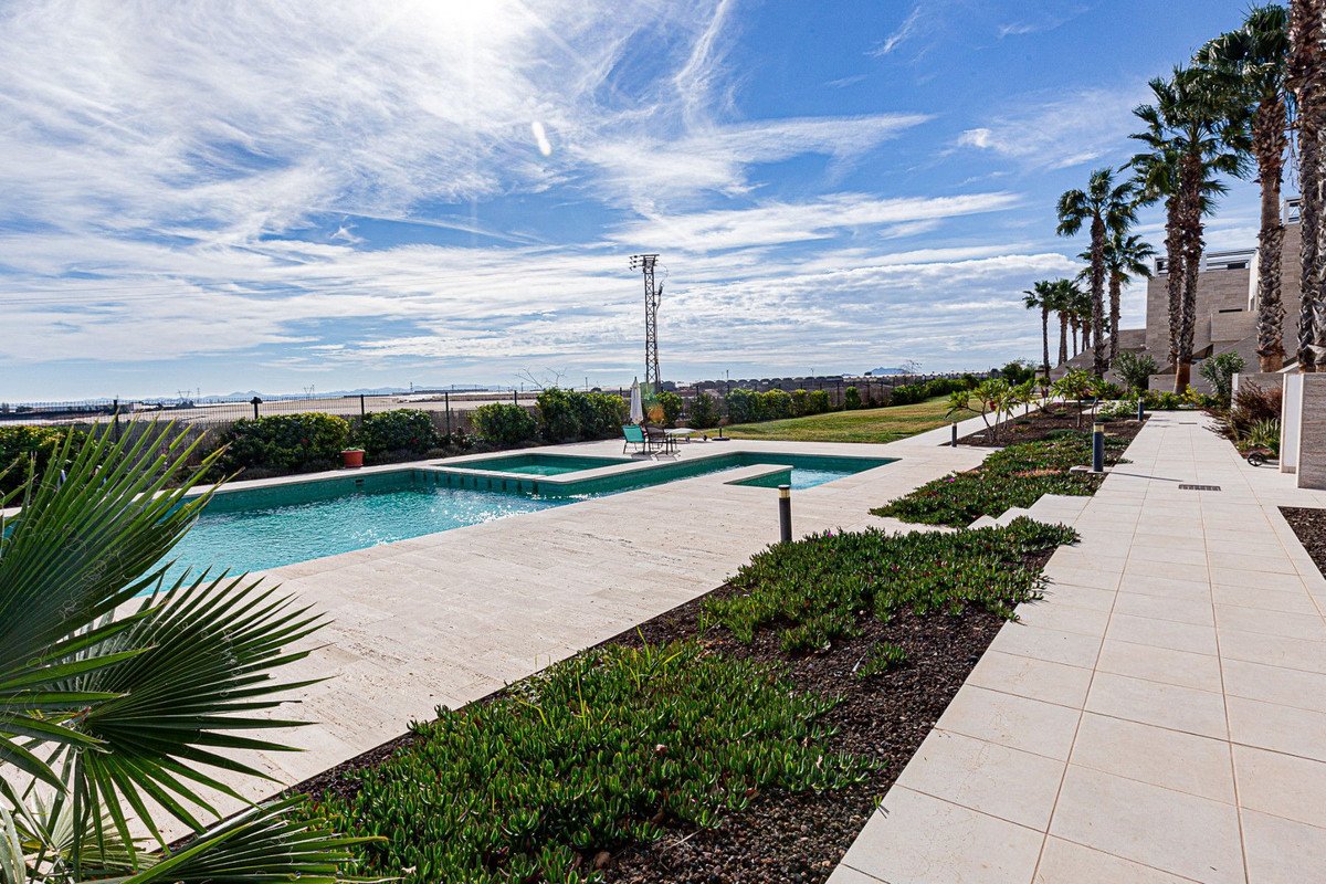 2 Bed Penthouse in Pilar de la Horadada in Pilar de la Horadada, 