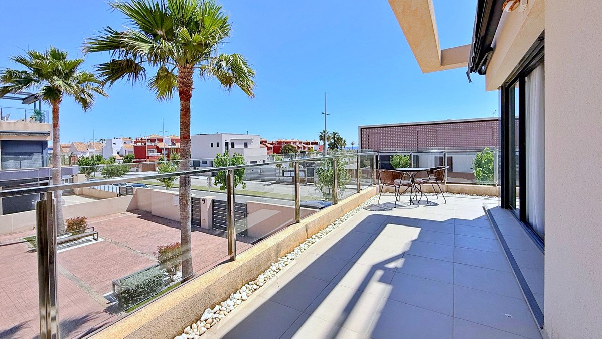 3 Bed Penthouse in Torre de la Horadada in Torre de la Horadada, Penthouse