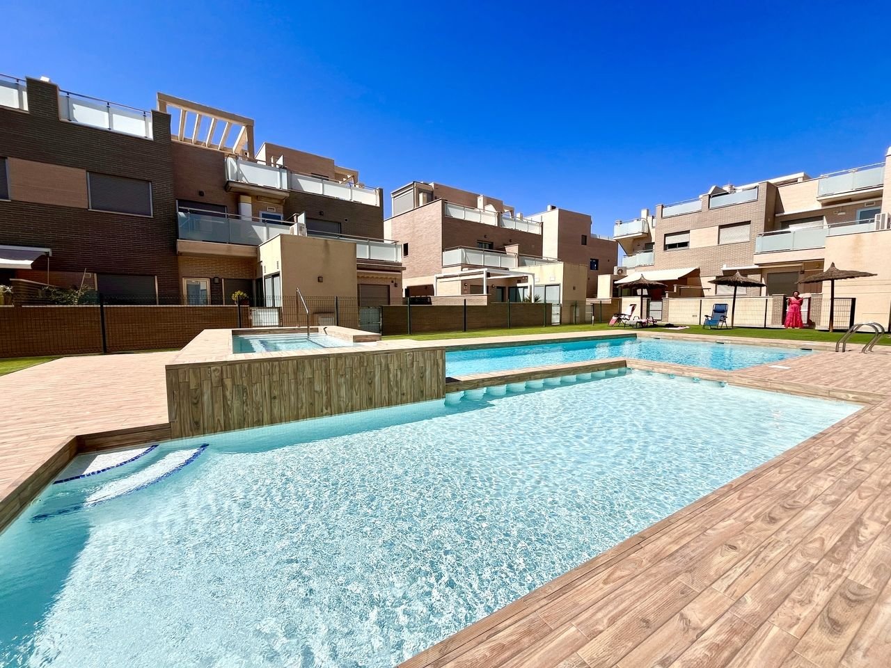4 Bed فيلا مستقلة in Torre de la Horadada في Torre de la Horadada, فيلا منفصلة