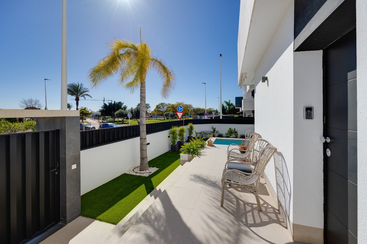 3 Bed Bungalow in Pilar de la Horadada in Pilar de la Horadada, Bungalow