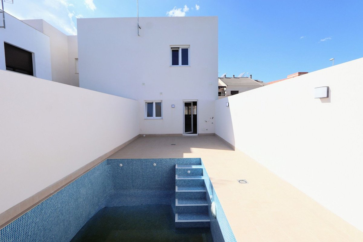 3 Bed Halfvrijstaand Huis in Pilar de la Horadada in Pilar de la Horadada, Halfvrijstaand Huis