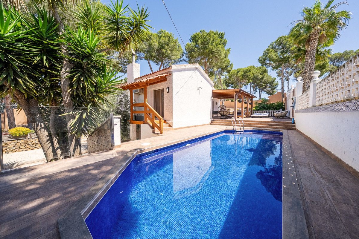 4 Bed Detached Villa in Pilar de la Horadada