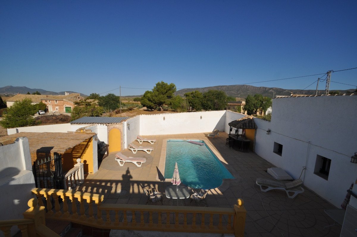 8 Bed Finca - Cortijo in Pinoso in Pinoso, Finca - Cortijo