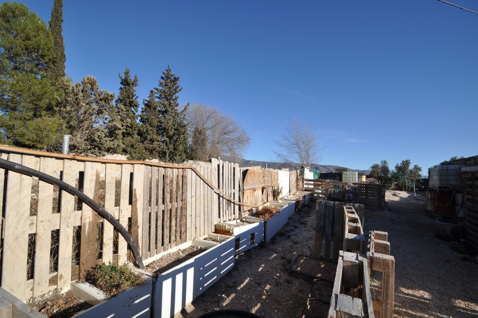 02 wooden fence outdoor space