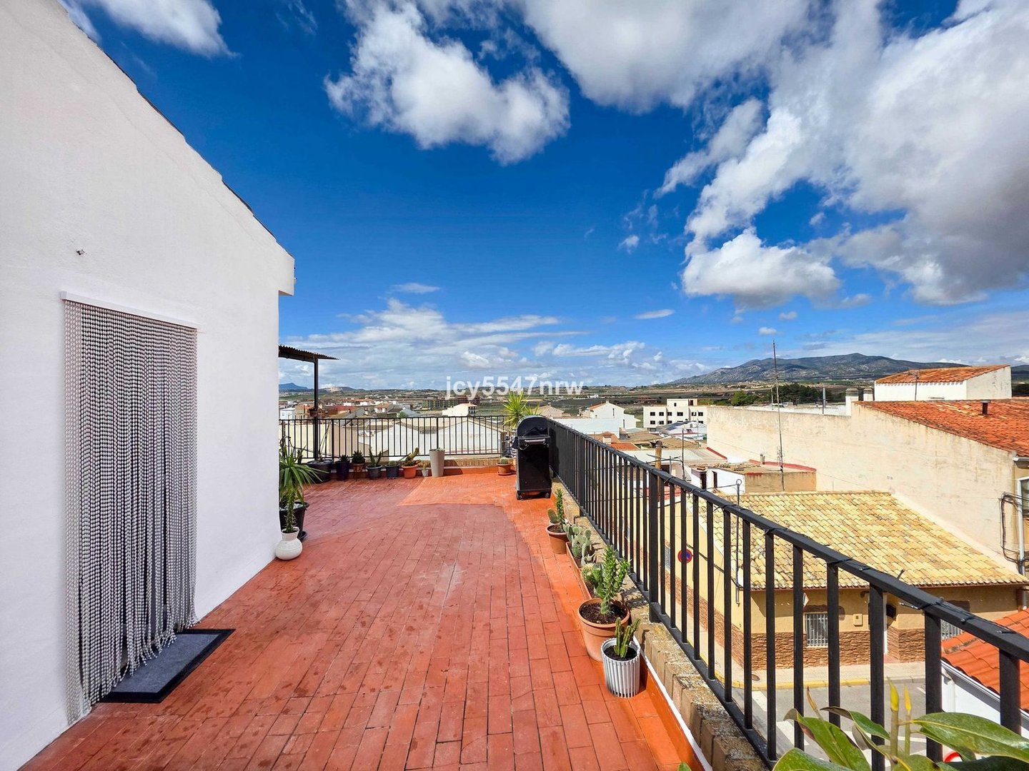 3 Bed بيت مدينة in Pinoso في Pinoso, منزل ريفي