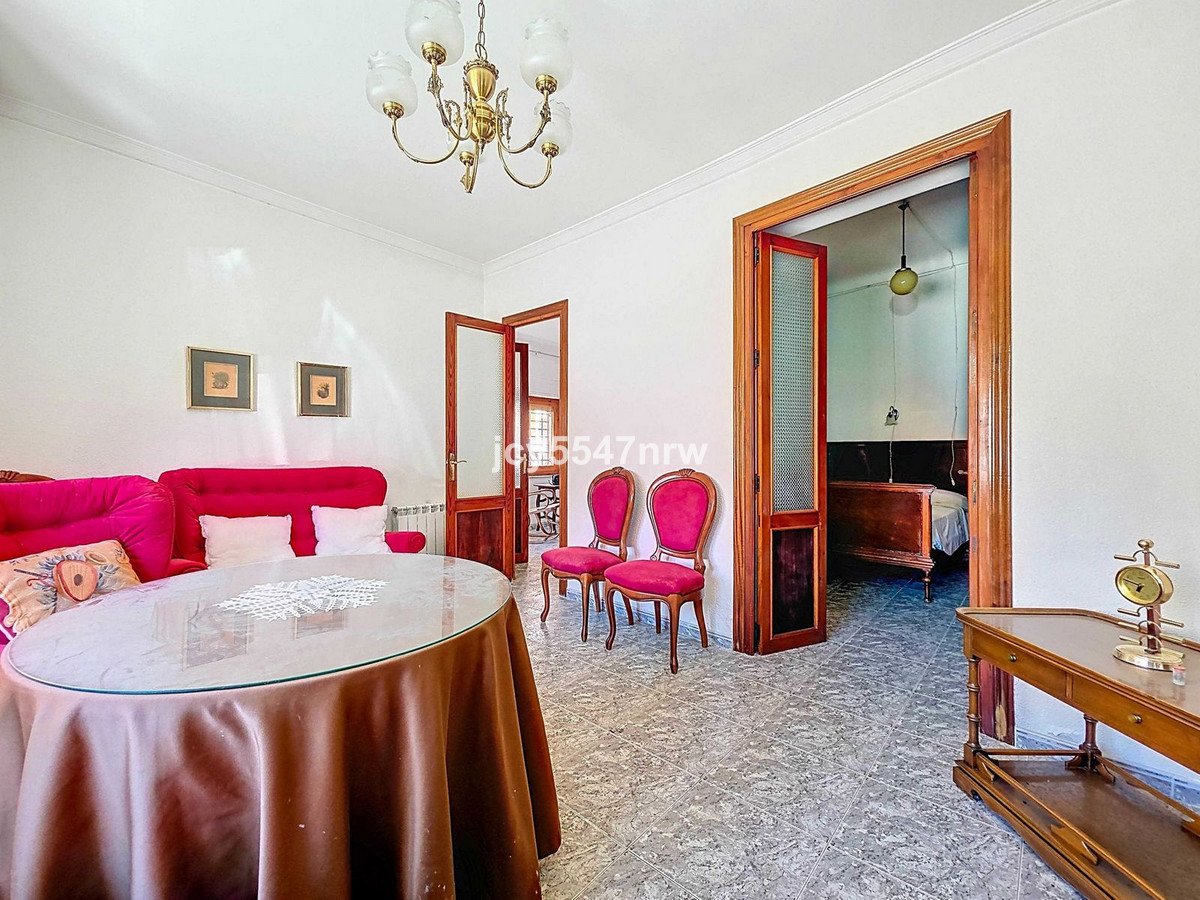 5 Bed بيت مدينة in Pinoso في Pinoso, تاون هاوس