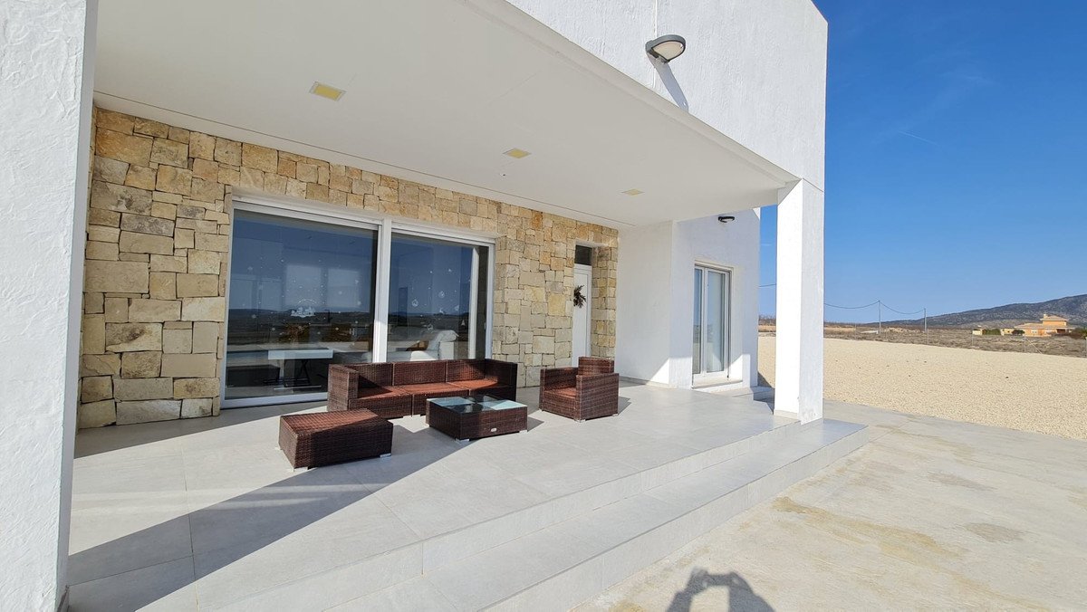 3 Bed Detached Villa in Pinoso in Pinoso, Detached Villa