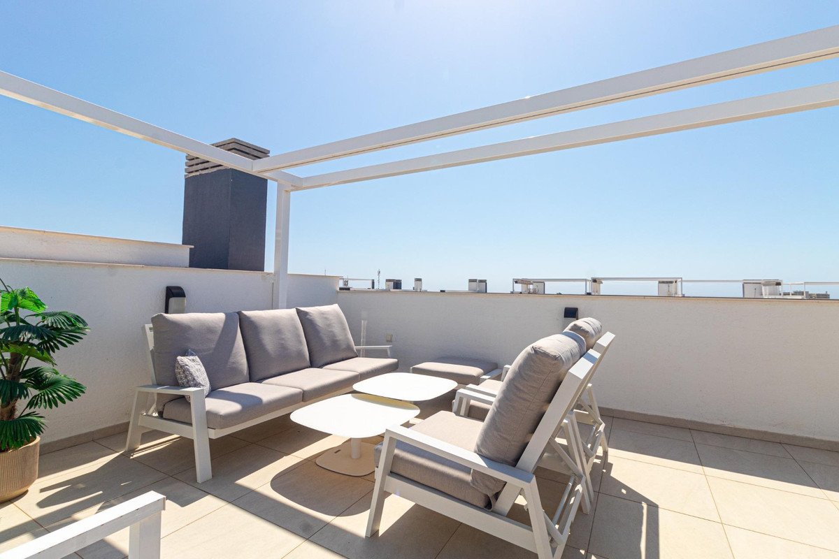 2 Bed Penthouse in Playa Flamenca in Playa Flamenca, Penthouse