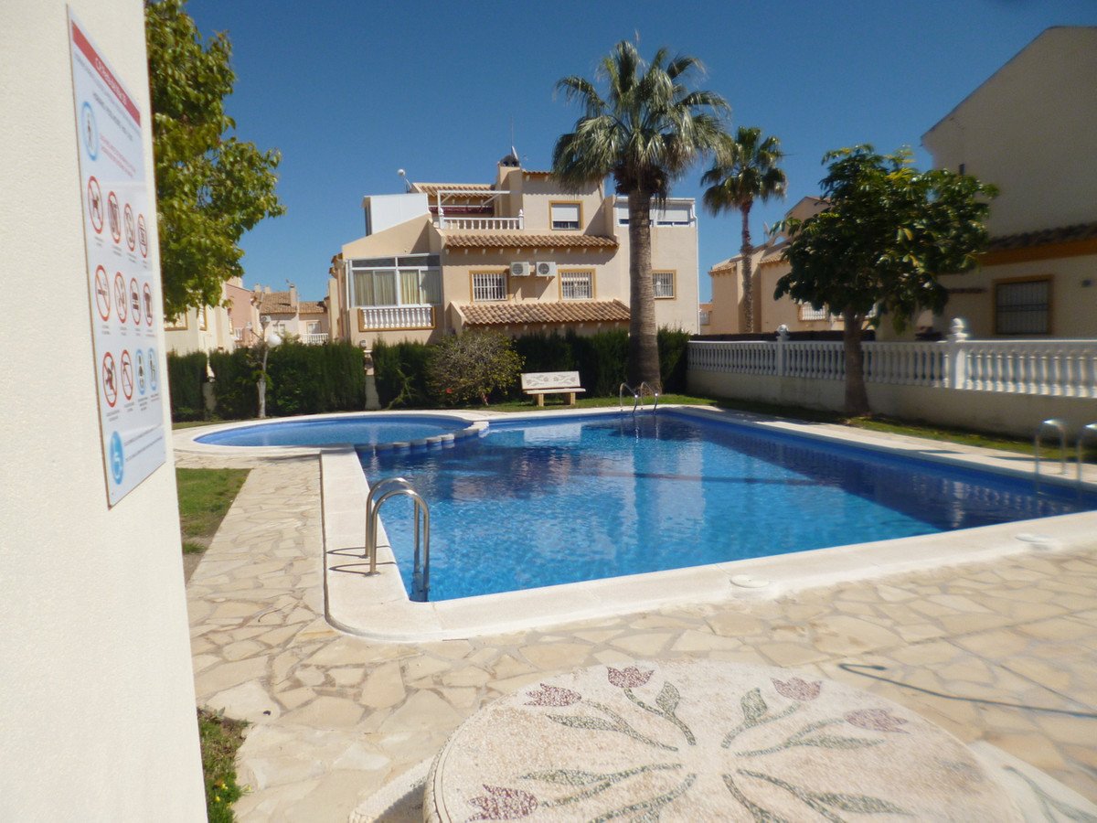 3 Bed Semi-Detached House in Playa Flamenca in Playa Flamenca — Semi-Detached House