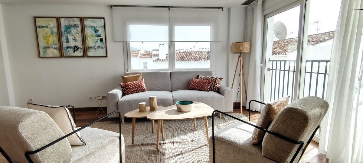 2 Bed Middle Floor Apartment in Puerto Banús in Puerto Banús — Apartment