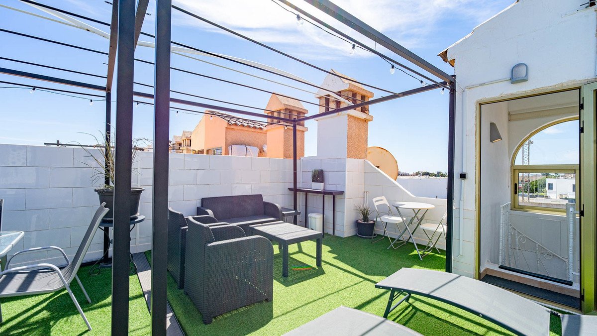 1 Bed Middle Floor Apartment in Punta Prima in Punta Prima — Apartment