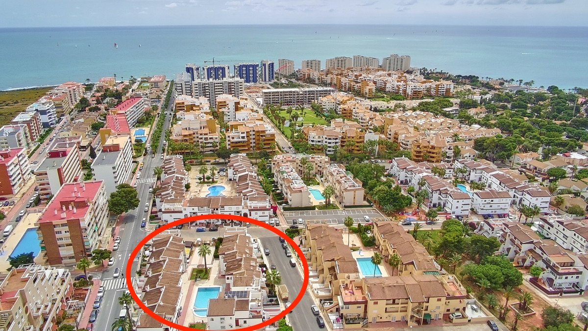 2 Bed Middle Floor Apartment in Punta Prima in Punta Prima — Apartment