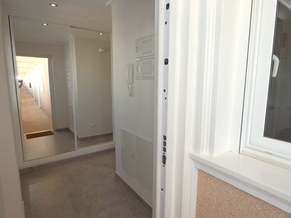 3 Bed Middle Floor Apartment in Punta Prima in Punta Prima — Apartment