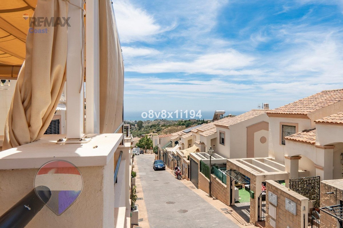 3 Bed بيت مدينة in Benagalbon في Benagalbon, تاون هاوس