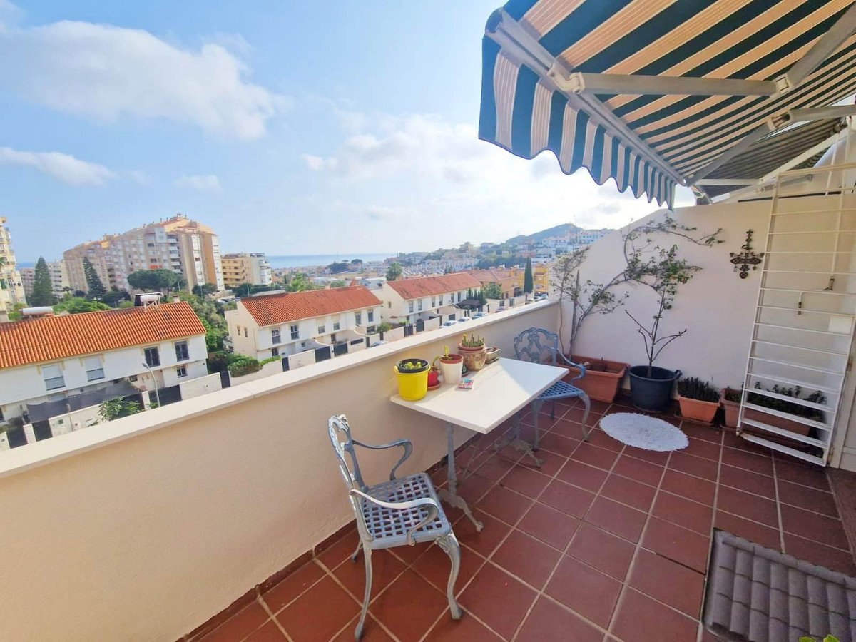 3 Bed Keskikerroksen huoneisto in Rincón de la Victoria kohteessa Rincón de la Victoria, Asunto