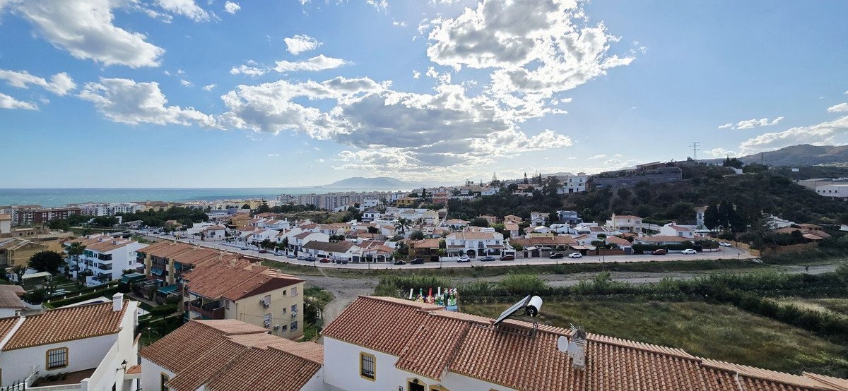 3 Bed بيت مدينة in Rincón de la Victoria في Rincón de la Victoria, منزل تاون هاوس