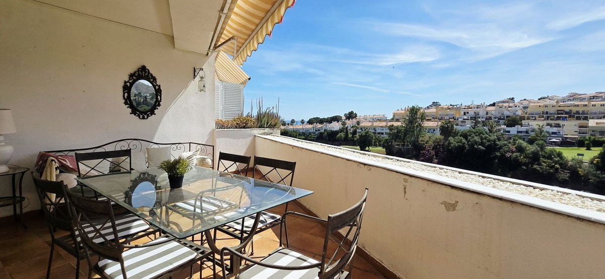 5 Bed Townhouse in Torre de Benagalbón in Torre de Benagalbón, Townhouse