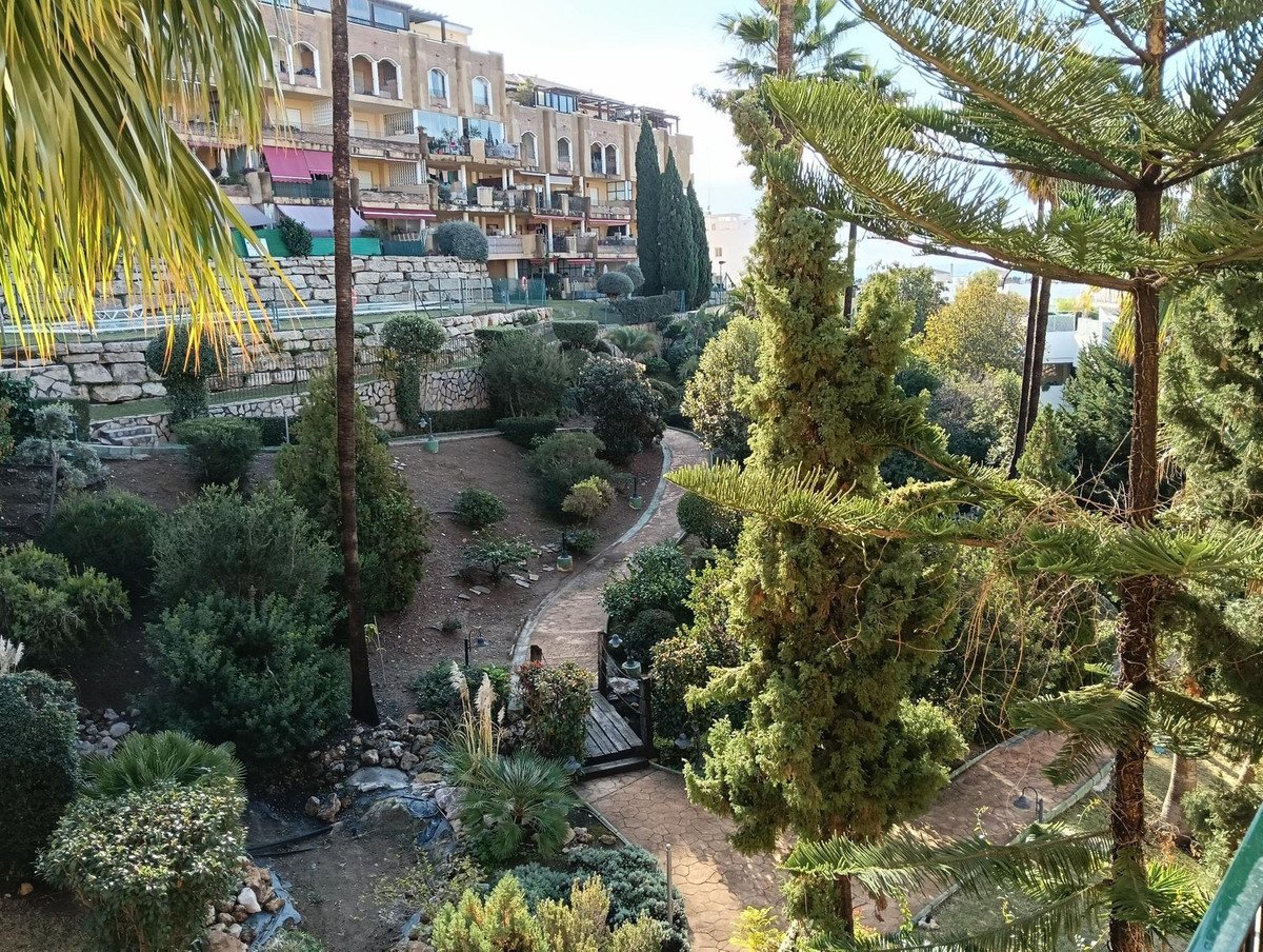 2 Bed Middle Floor Apartment in Riviera del Sol in Riviera del Sol — Apartment