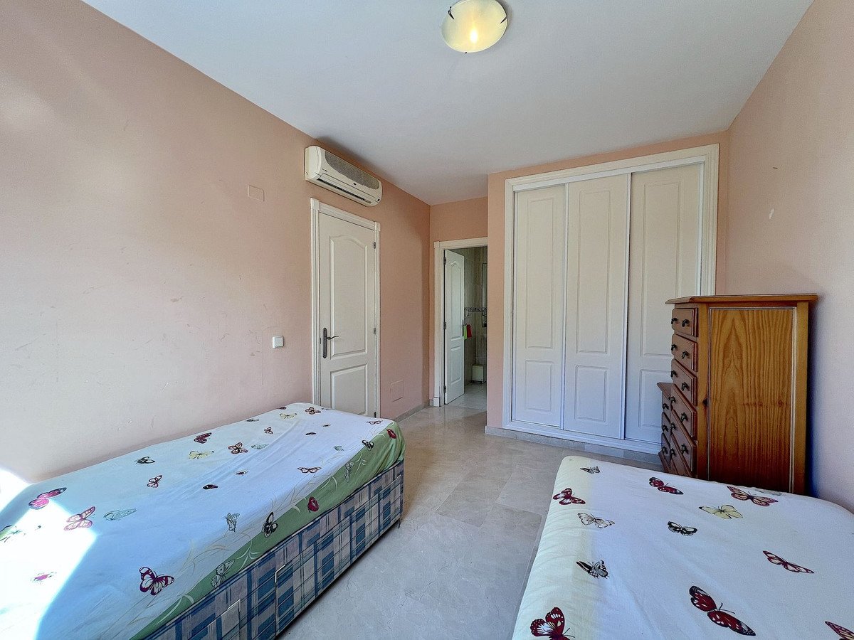 3 Bed Semi-Detached House in Riviera del Sol エリア Riviera del Sol — テラスハウス