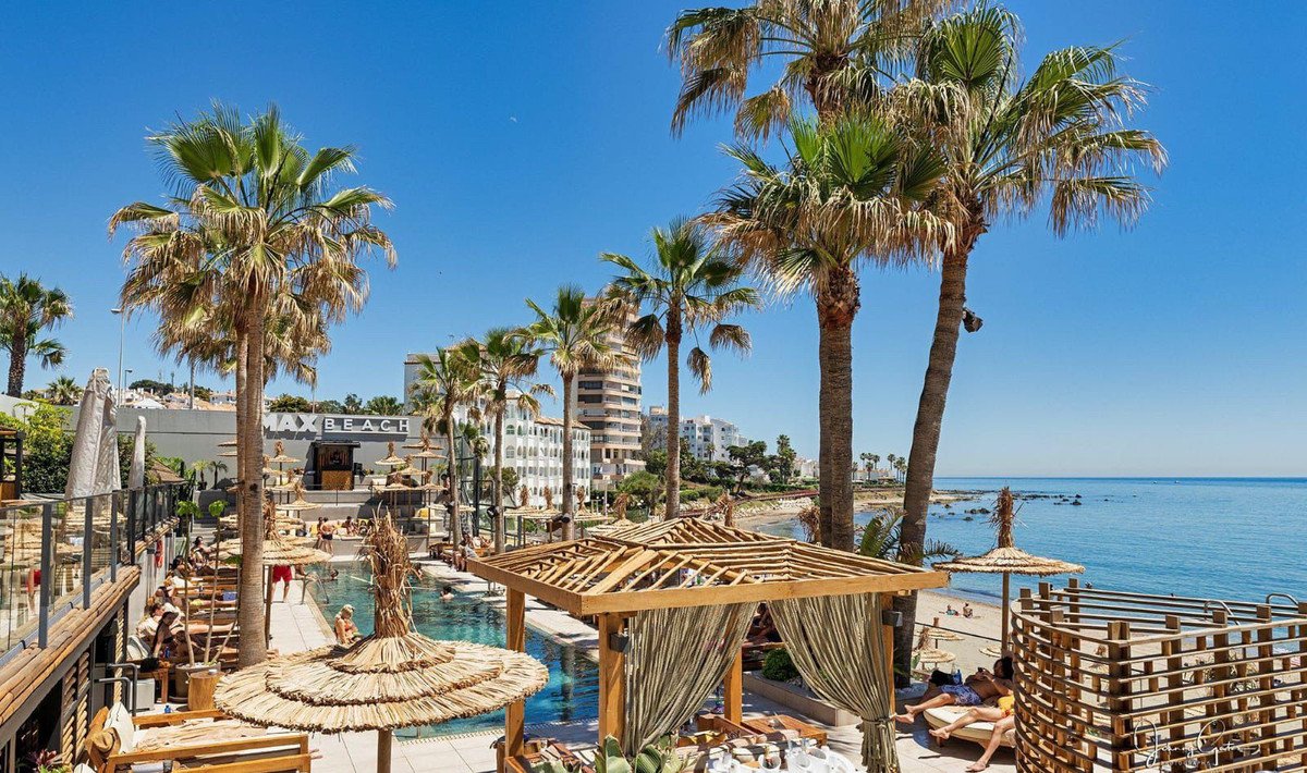 4 Bed Semi-Detached House in Riviera del Sol في Riviera del Sol — بيت شبه منفصل