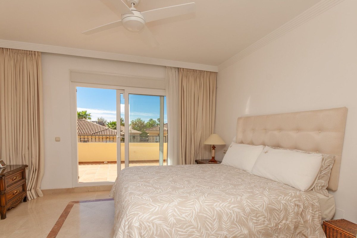 4 Bed Semi-Detached House in Riviera del Sol in Riviera del Sol — Semi-Detached House