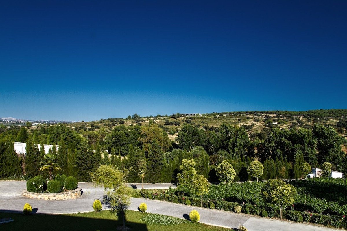 7 Bed Building in Ronda, Bygning